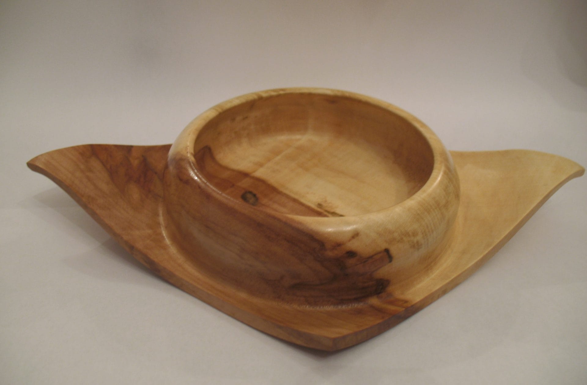 Triangular base bowl